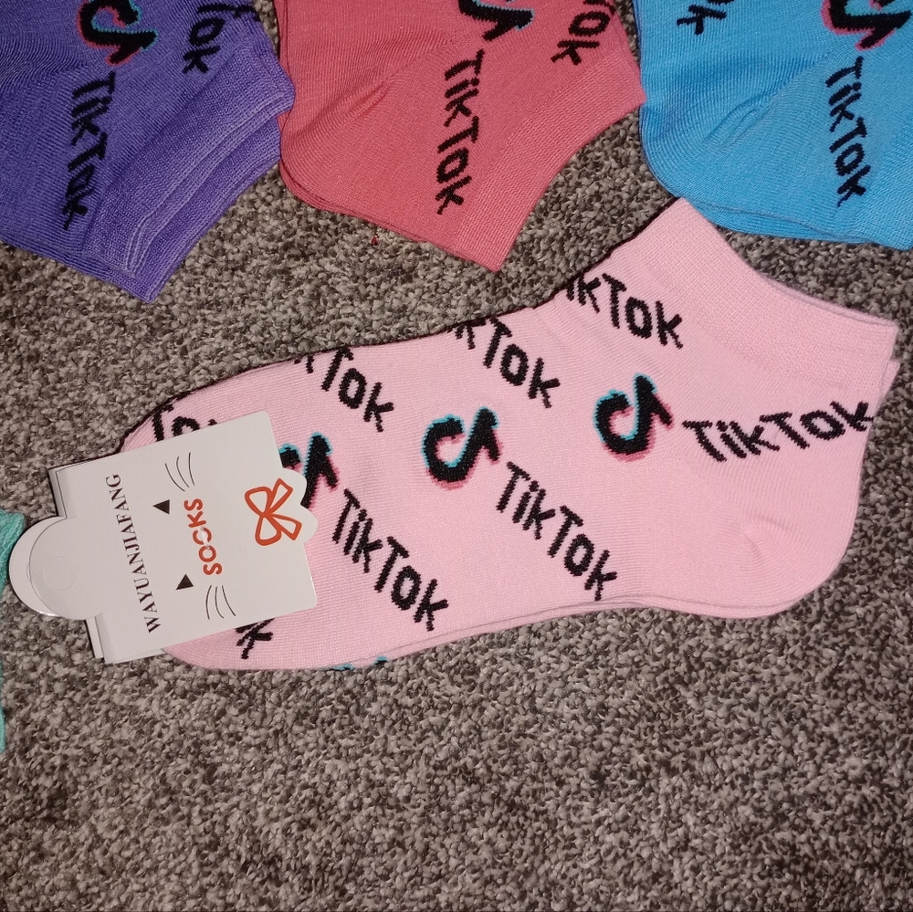 Character Socks - Picture 4 of 9